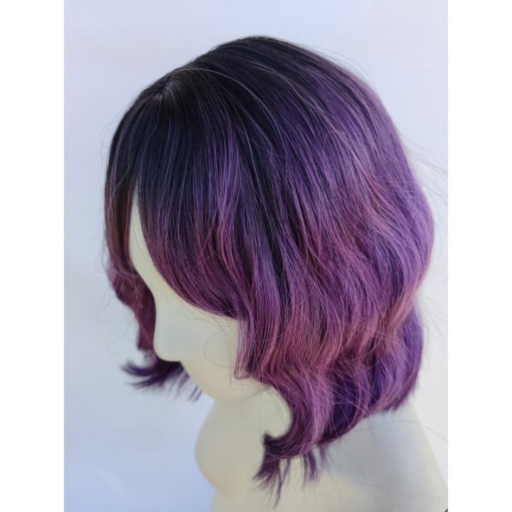 Peruka do ramion fale z grzywką loki fioletowa ciemny fiolet PK082