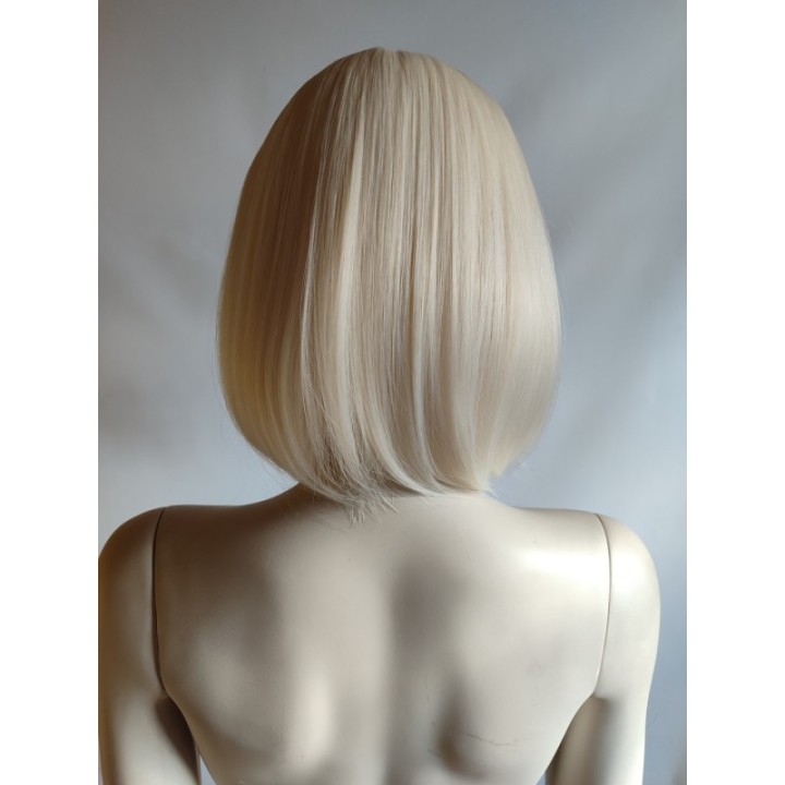 Peruka platynowy jasny blond bob do ramion PK116