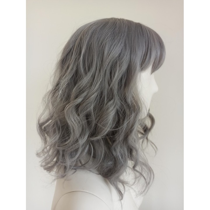 Peruka szara siwa do ramion fale loki z grzywką PK029