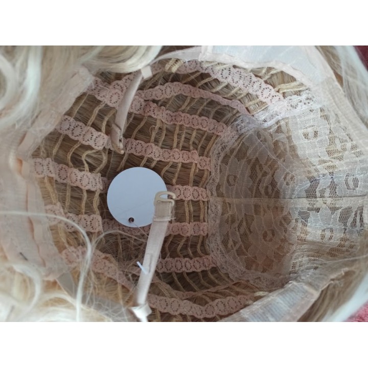 Peruka jasny blond fale do ramion bez grzywki PK002