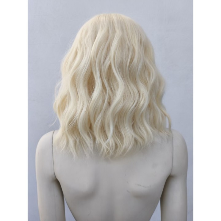 Peruka do ramion jasny ciepły blond fale z długą grzywką PK055