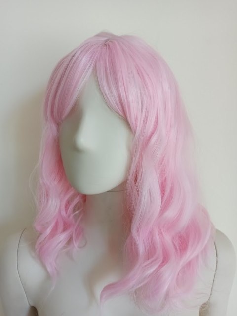 Peruka do ramion pastelowy róż pastel goth różowa PK078