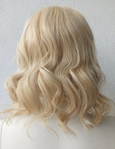 Peruka jasny blond fale do ramion bez grzywki PK002