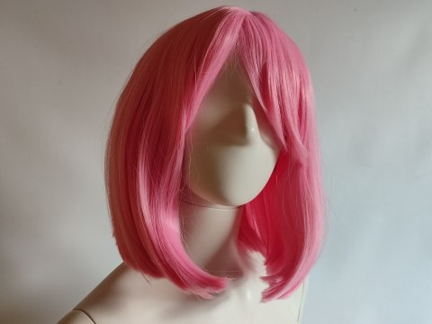 Peruka bob do ramion różowa jasny róż z grzywką cosplay PK114