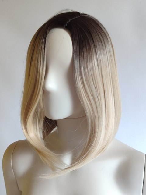 Peruka bob jasny blond ombre bez grzywki na co dzień do ramion PK163