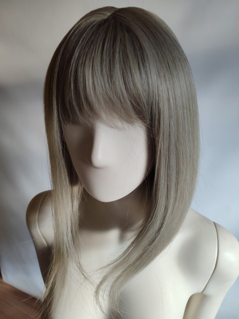 Peruka naturalny popielaty ciemny blond bob z grzywką do ramion PK115
