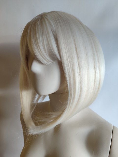 Peruka platynowy jasny blond bob do ramion PK116