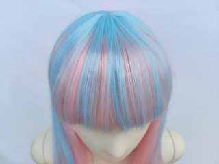 Peruka różowo niebieska z grzywką Rochelle cosplay Monster High pastel goth PK109